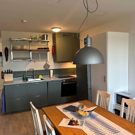 נאקה Newly Built Bright Apartment, Close To Everything If You Want To Visit Stockholm, You Will Find The Perfect Accommodation Here! Ferry Line 80 Makes It Very Convenient And Easy To Get To The City Center מראה חיצוני תמונה
