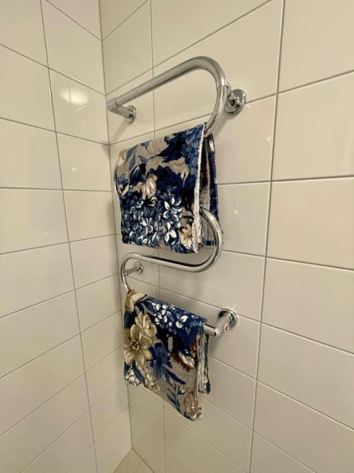 נאקה Newly Built Bright Apartment, Close To Everything If You Want To Visit Stockholm, You Will Find The Perfect Accommodation Here! Ferry Line 80 Makes It Very Convenient And Easy To Get To The City Center מראה חיצוני תמונה