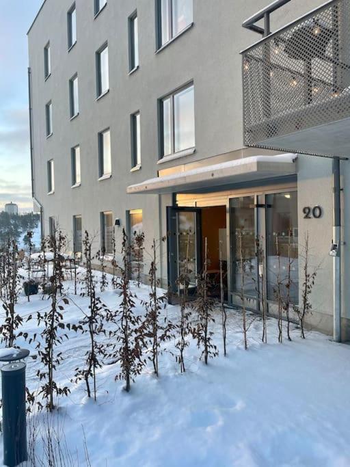 נאקה Newly Built Bright Apartment, Close To Everything If You Want To Visit Stockholm, You Will Find The Perfect Accommodation Here! Ferry Line 80 Makes It Very Convenient And Easy To Get To The City Center מראה חיצוני תמונה