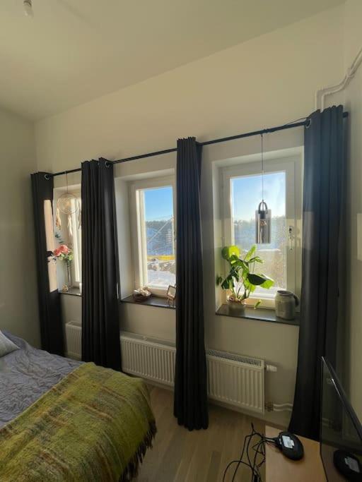 נאקה Newly Built Bright Apartment, Close To Everything If You Want To Visit Stockholm, You Will Find The Perfect Accommodation Here! Ferry Line 80 Makes It Very Convenient And Easy To Get To The City Center מראה חיצוני תמונה