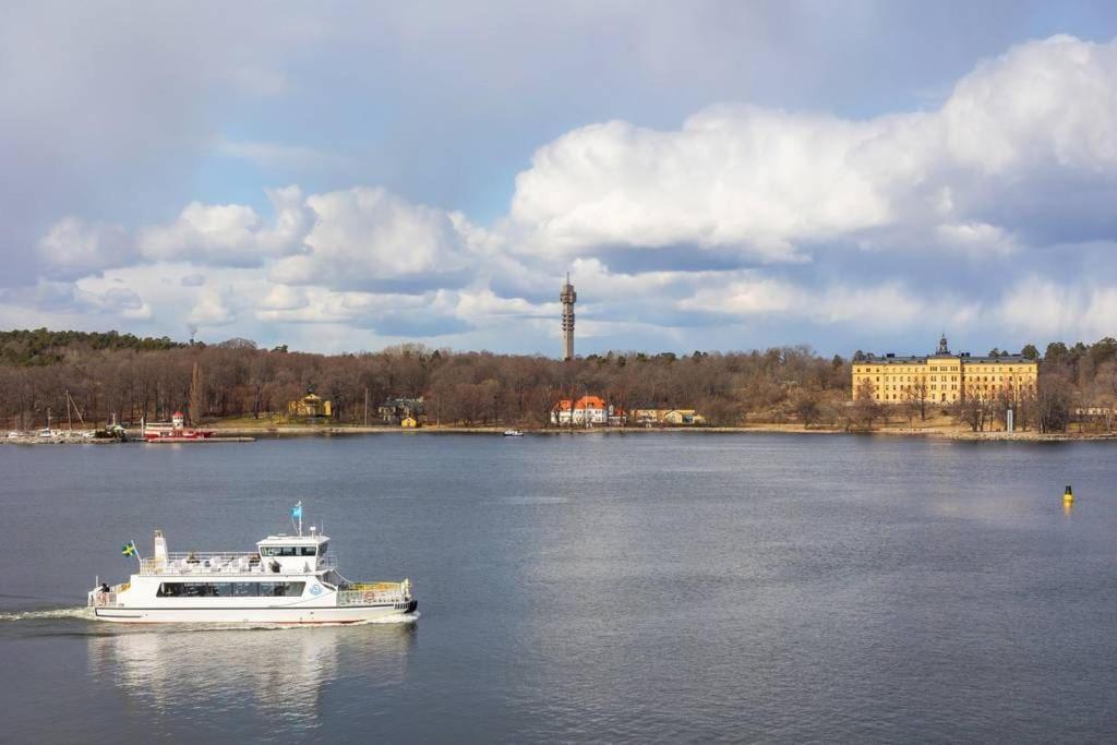 נאקה Newly Built Bright Apartment, Close To Everything If You Want To Visit Stockholm, You Will Find The Perfect Accommodation Here! Ferry Line 80 Makes It Very Convenient And Easy To Get To The City Center מראה חיצוני תמונה
